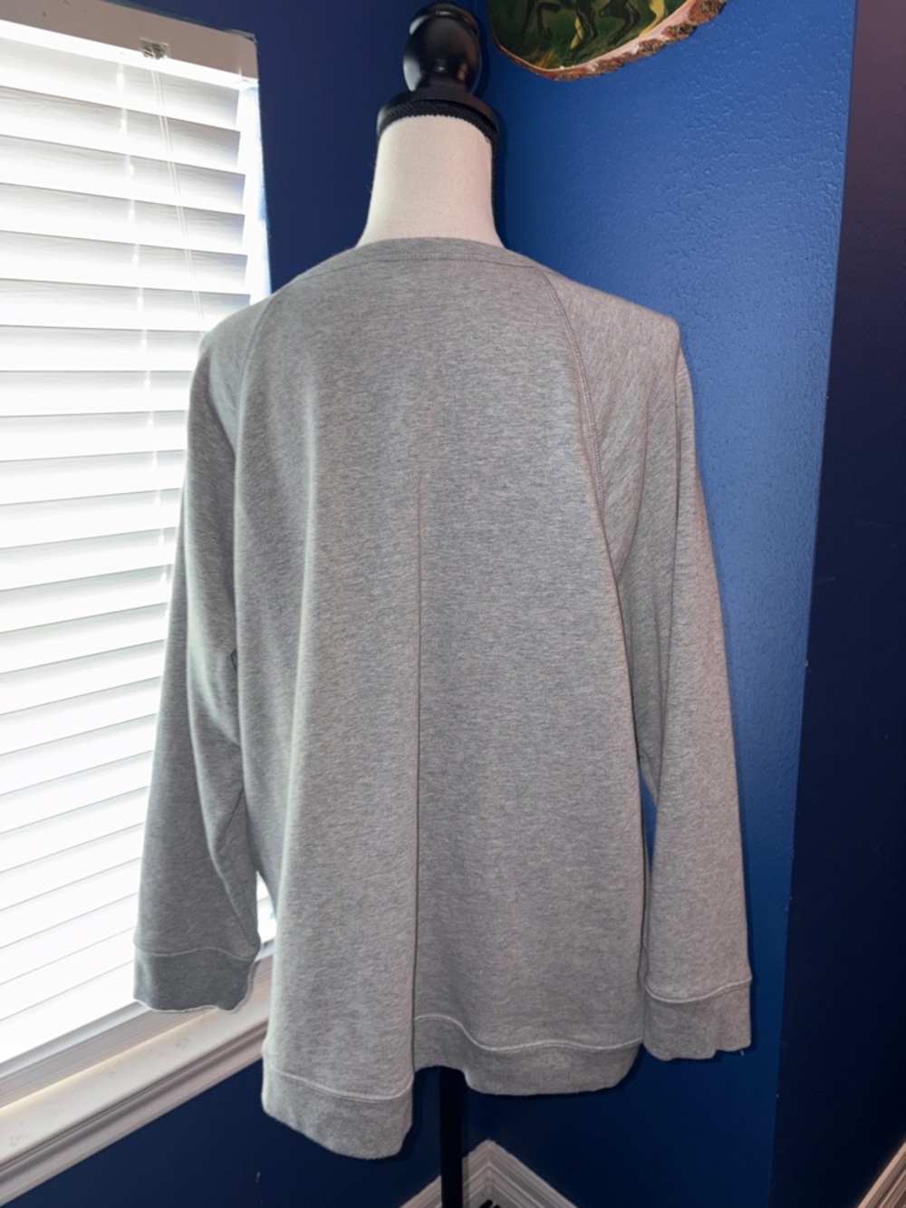 🤍 Draper James “What Would Dolly Do?” Sweatshirt | Size 1X | EUC 🤍 - Picture 5 of 8